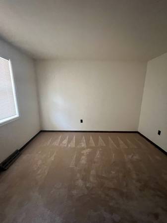 $800 / 2br - 900ft2 - 2BED, 1 BATH Apartment For Rent (Natrona Heights)64013367836289123