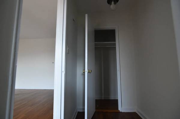 $2,500 / 3br - Renovated 3BR / 1BA Near Yankee Stadium & Transit in The Bronx (Bronx)63874741802371121