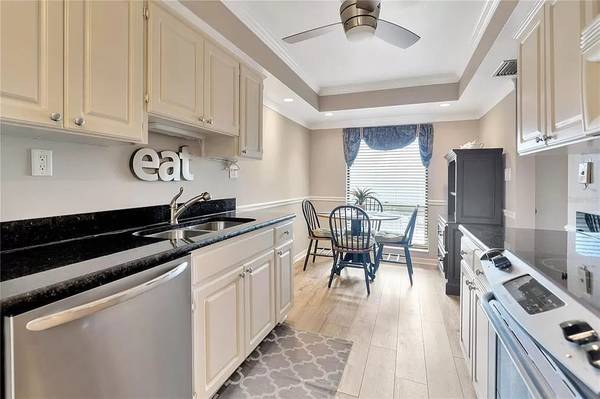 $2,000 / 2br - 1070ft2 - Furnished 2br/2ba condo, annual rental! Make yourself at home! (Clearwter)64178775115778123
