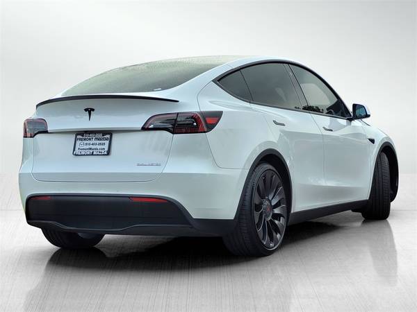 2022 Tesla Model Y Performance suv Blanco Perlado Multi-Capa - $345 (LLAME 408-458-9762 PARA PAGO PERSONALIZADO)63622697566977123