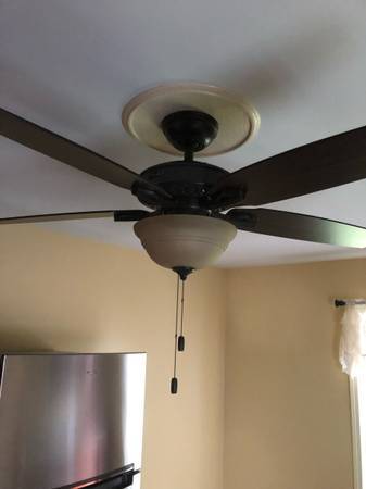 $995 / 2br - 900ft2 - $1200 2 bedroom with bonus room 2nd Floor Segundo Piso (Kenosha)63846717861377123