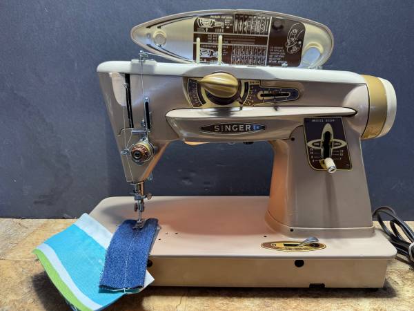 Singer 500A sewing machine 1
