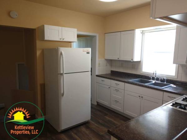 $1,650 / 3br - 1344ft2 - Casa unifamiliar de 3+ habitaciones - Lado sur de Sheboygan (Sheboygan)63813312169859124