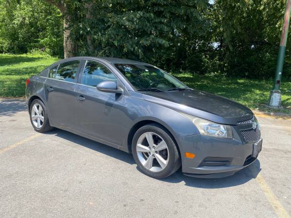 Chevy Cruz LT 2013 - $3.300 (Chicago)63618891562115122