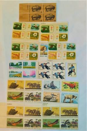 STAMPS BIRD AMINAL FLOWERS UNCANCELLED 1