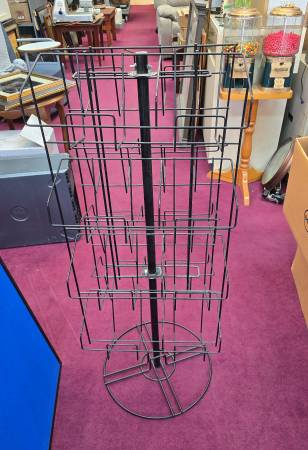 Rotating Display Rack 1