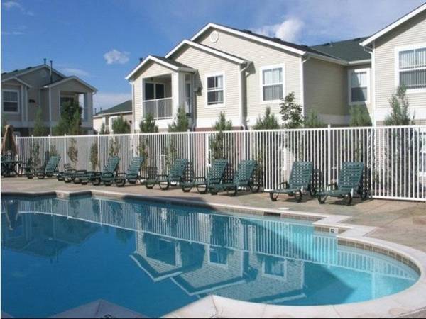 $1,149 / 2br - 942ft2 - BBQ and Picnic Area, Playground Area, Sensational Views (Colorado Springs)63686653949569124