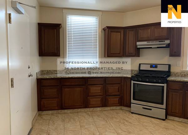 $1,500 Upstairs South Salinas Studio Available with balcony (Salinas)64009500027267120