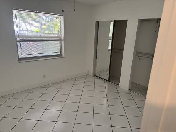 $1,700 / 2br - 0700ft2 - 2 bed 1 bath appartment (Desert Hot Springs)63668320762241121