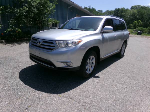 2011 toyota highlander/low miles/one owner 1