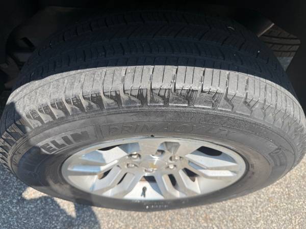 2020 Chevrolet Suburban LT - $19,900 (Staten Island)63614274940803123