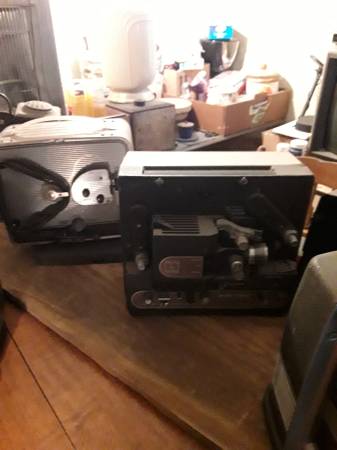 Huge lot of movie projectors Kodak Bell and Howell 8 mm super 8 - $150 (Haddonfield)63471177078785124