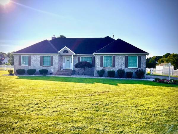 $799,000 / 3br - 2100ft2 - Waterfront 3br 2ba home on 1/2 acre (Bishopville)63806890464387120