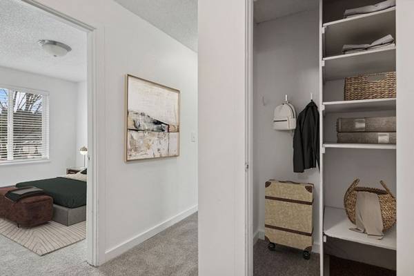 $1,660 / 1br - 750ft2 - 2 Weeks Free! Ground Floor! Corner Home! Easy Commutes!63874304921985122