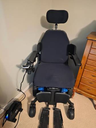 Power wheelchair 1
