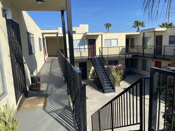 $2,095 / 1br - 🌴2 BLOQUES DE LA PLAYA 🌴!! Hermoso departamento de 1 dormitorio (junto al océano)63657123984129122