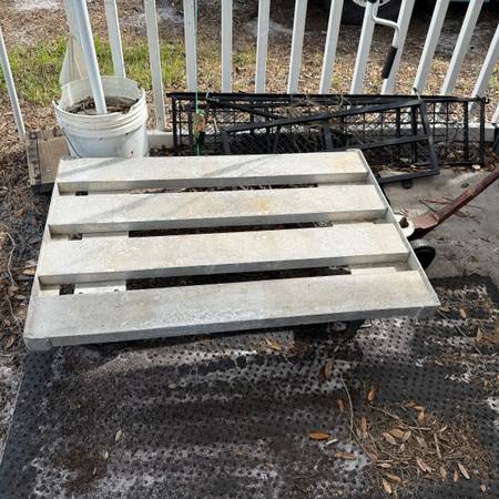 Heavy duty pull cart 1