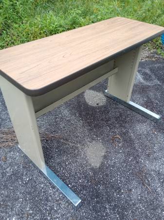 Computer/ work desk 1