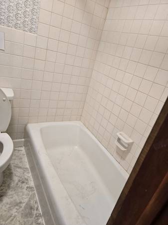 $1,000 / 1br - Maple 53 Rooms $1000 per month NOW (2507 South Hastings way,  Eau Claire)63845959034883123
