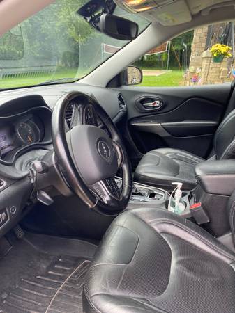 2020 Jeep Cherokee - $15,500 (Connellsville)63654694481283123