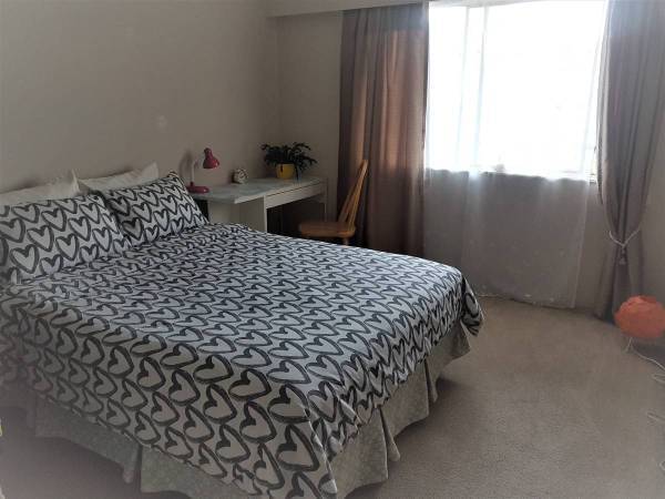 Long-term sublet Spacious one bedroom in a 2br apt $600/month 1