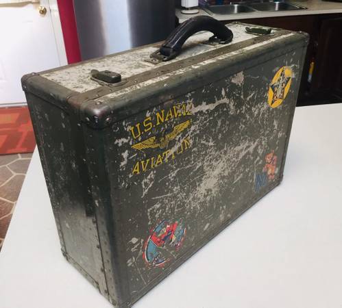 WW2 Naval Aviator's U.S. Navy SeaPack Footlocker/Suitcase