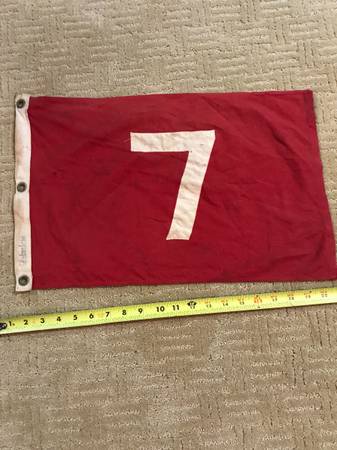 Golf Green Flag Hole 7 1