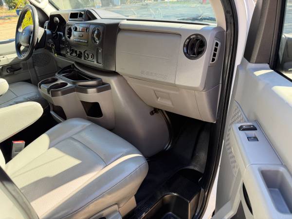2012 Ford E-250 XLT 194K.MI.EXTENDED - Photo 8