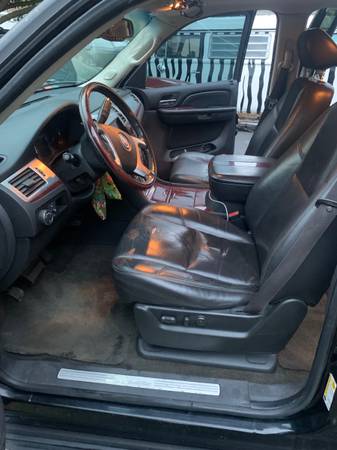 2007 Cadillac Escalade - $4,800 (Plainfield)63618752862083124