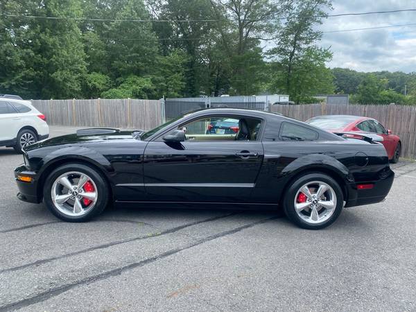 COLLECTOR'S CAR - 2008 FORD MUSTANG GT C/S - 5 SPD MANUAL - $26,900 (Norwood)63486394684419123