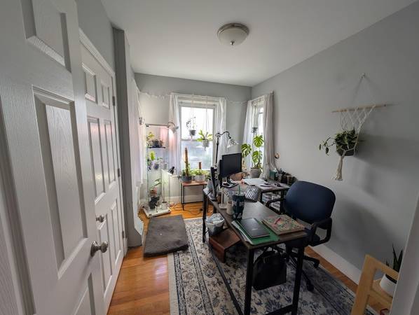 $3,895 / 4br - Awesome 4 bed 2 bath in Malden w/ laundry in unit, parking inc!!63802096827777121