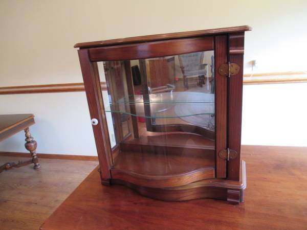 Medium china display lighted cabinet 1
