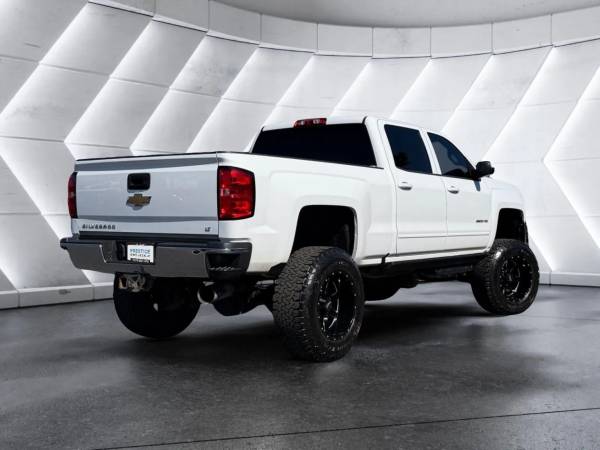 2017 Chevrolet Silverado 2500 HD - Photo 5