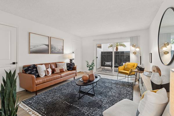$2,820 / 2br - 925ft2 - Patio/Balcón Privado, Centro de Fitness, Sundecks63819155434241122