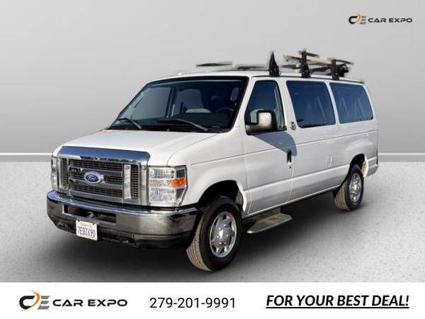 2014 Ford E150 Passenger XLT Van 3D van Oxford White 1