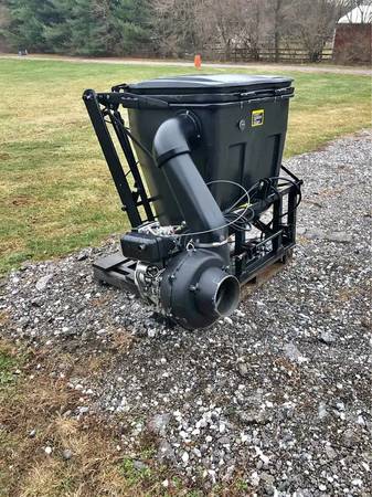 John Deere Hydraulic Dump Bagger 1