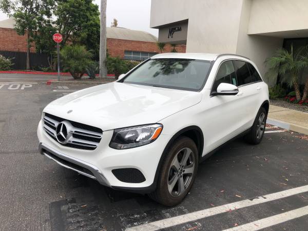 2019 Mercedes GLC 300 - $15,500 (Santa Monica)63623854527233121