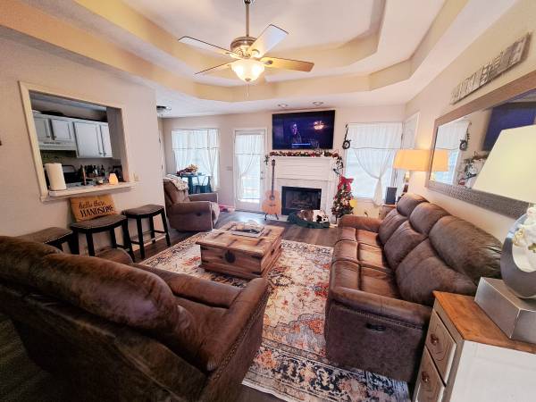 $1,000 Beautiful Room For Rent (Greenbrier, TN)63680263718913121