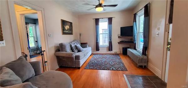 $2000.00 / 3br - 1236ft2 - Charming 3 Bed, 2 Bath Village Home in East Syracuse - $2000 - Availab63982837979010123