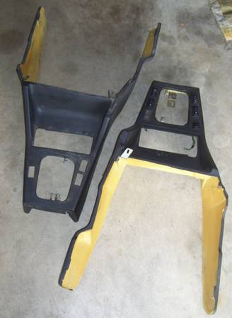 BMW e30 OEM Consoles 1