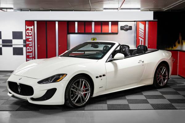 2016 Maserati GranTurismo Sport Convertible - $49,500 (Washington)63616470624259120
