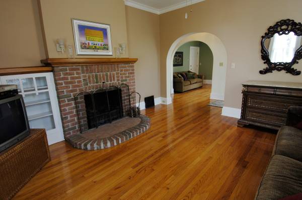 $1,685 / 2br - Downtown Furnished Apartment including Utilities (Grand Haven)63783167661057121