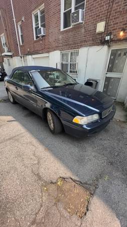 1998 Volvo C70 Convertible 100k miles CHEAP! $1500 - $1 (Oakland gardens)63654708477571121