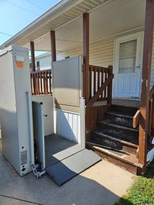$59,900 / 2br - $59,900 FOR SALE+ Lot Rent 2BR, 2BA Manufactured Home-Mobile Home (1331 Bellevue St  Lot 5, Green Bay, WI)63762439371651122