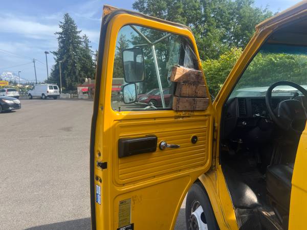 1994 GMC Vandura 3500 12 - Photo 9