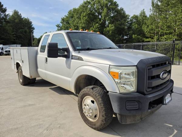 2012 Ford F350 DRW - Photo 4