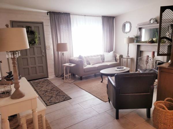 $1,675 / 2br - 885ft2 - Alquiler encantador de estilo granja (Central)63674687344897120
