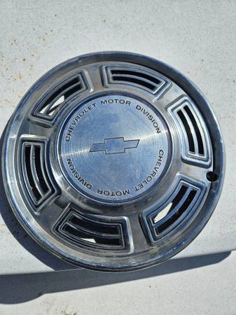 Chevy Wheel Hub Cap 1