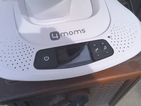 4MOMS Mamaroo Baby Swing  4Moms Baby chair - $50 (Staten Island)63471379723009122