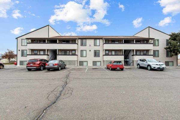 $1,100 / 575ft2 - Visita Hoy, Nuevas Cocinas con Lavavajillas, Ahora Disponible, Pisos Estilo Madera63669172732161121
